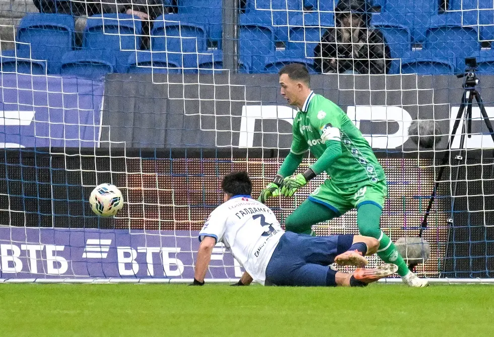 دينامو موسكو يكتسح كريليا سوفيتوف (فيديو)