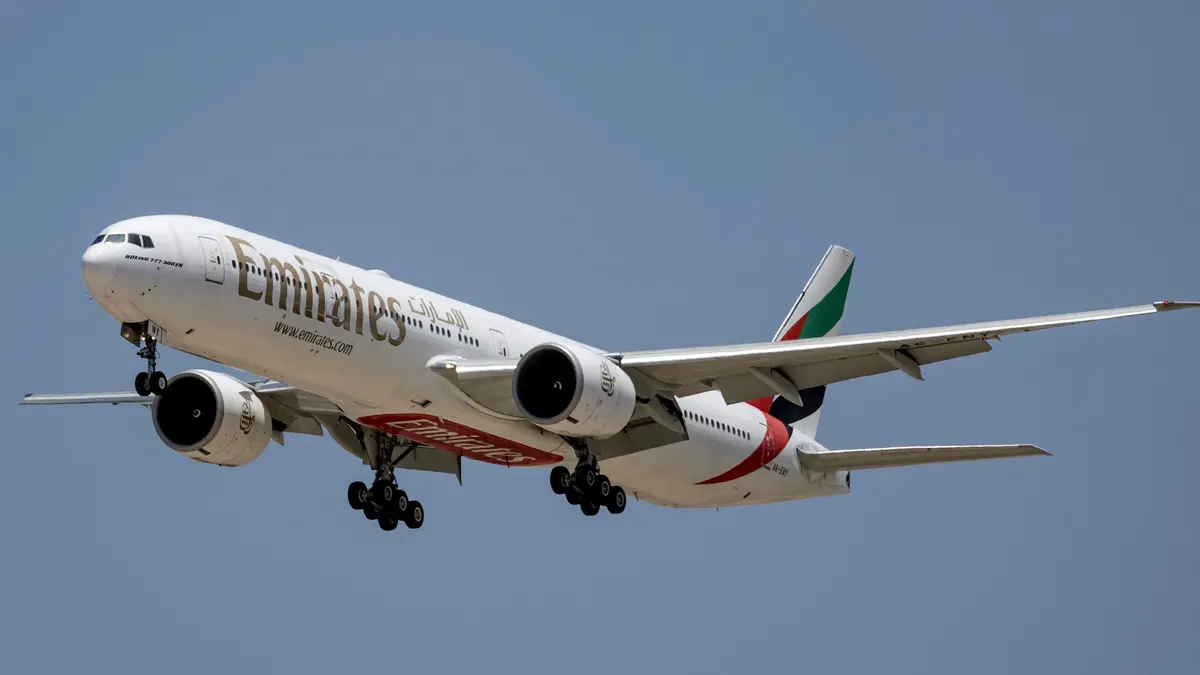 طيران الإمارات: تعليق مؤقت لجميع العمليات من وإلى دبي