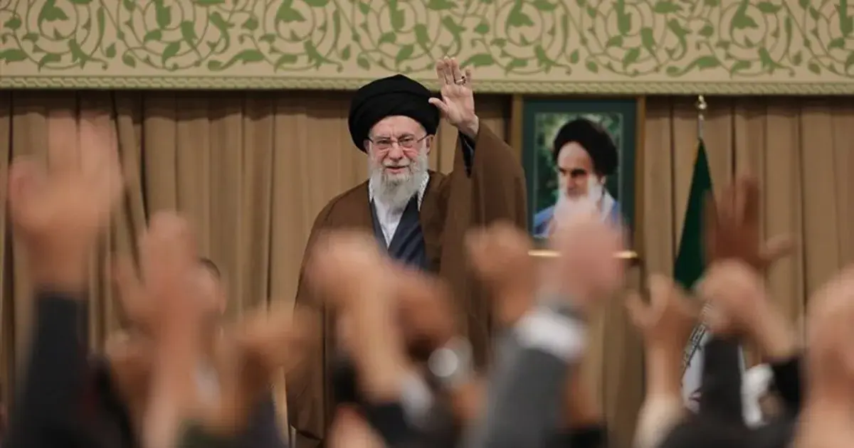 علي خامنئي.. سيرة ثلاثة عقود من السلطة والصراع