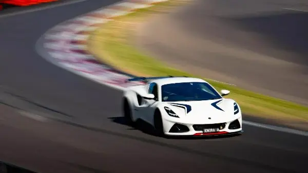 15 نسخة فقط.. لوتس إميرا تيربو للبيع بهذا السعر