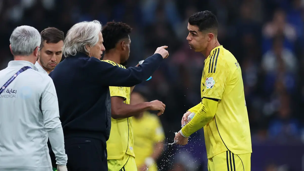 جيسوس يكشف مدة غياب رونالدو بعد إصابته في مواجهة الفيحاء