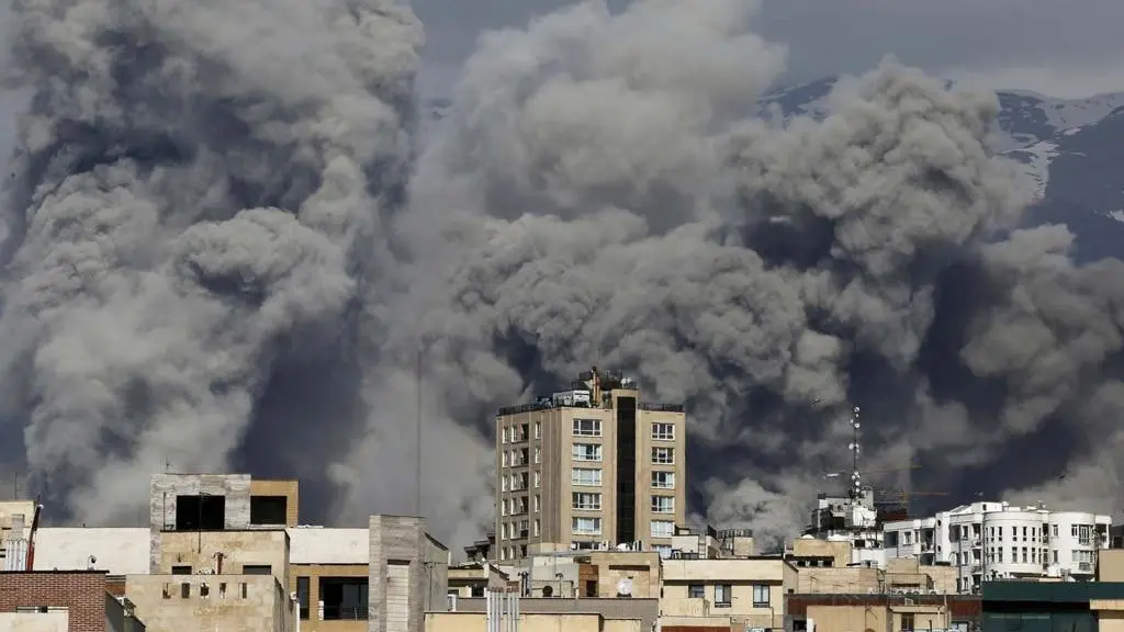 القيادة المركزية الأمريكية تعلن تنفيذ عملية واسعة النطاق ضد أهداف قيادية في إيران