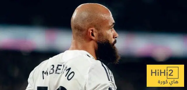 مبومو لا غنى عنه في خطة مانشستر يونايتد