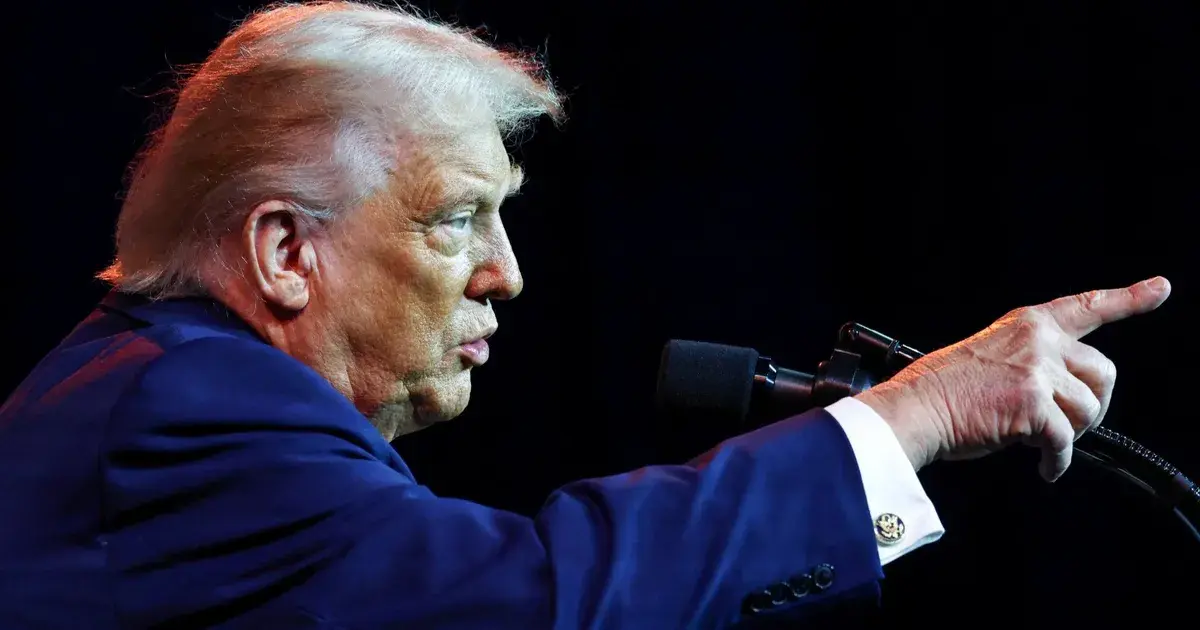 ترمب يحذر إيران من رد عسكري "لم يسبق له مثيل" إذا نفذت هجوماً كبيراً