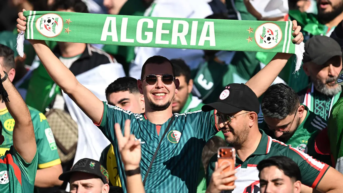 الرجل الجديد خلف أمل الجزائر الأولمبي