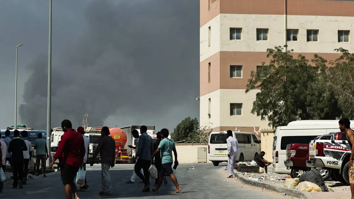 الإمارات تعلن إغلاق سفارتها في طهران وسحب سفيرها