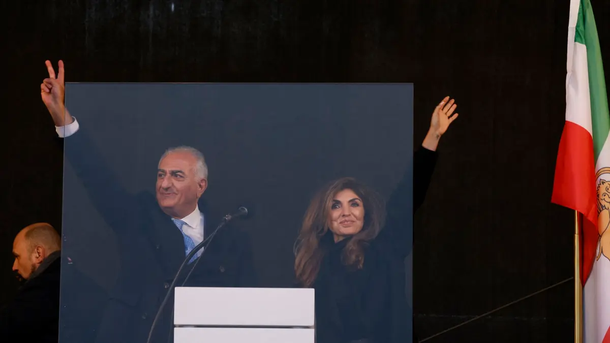 ولي عهد إيران السابق يعلق على مقتل خامنئي