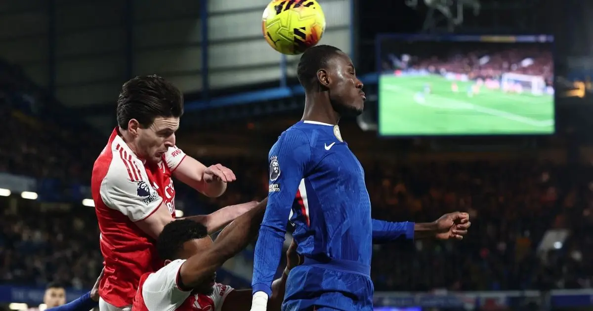 ديربي لندن.. مواعيد مباريات اليوم الأحد 1 مارس 2026