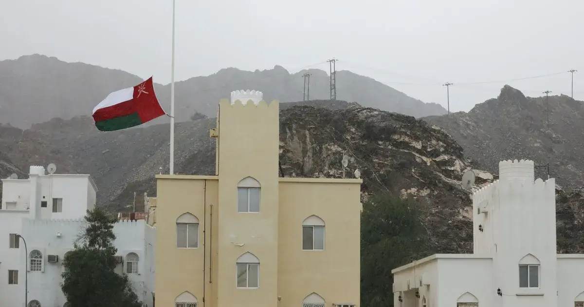 سلطنة عمان: إصابة عامل بعد استهداف ميناء الدقم بطائرتين مسيرتين