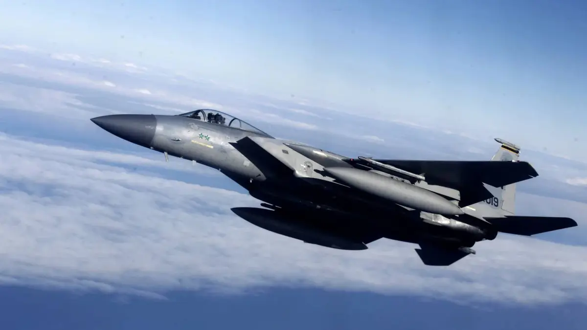 سلاح الجو القطري يسقط طائرتين حربيتين إيرانيتين ويعترض صواريخ بالستية