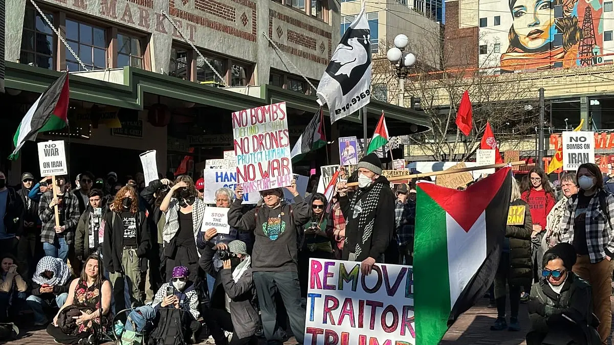 أين شعار أمريكا أولا؟ انتقادات ضد الحرب على إيران واتهامات لترامب بأنه "لعبة بيد نتنياهو وبن سلمان"