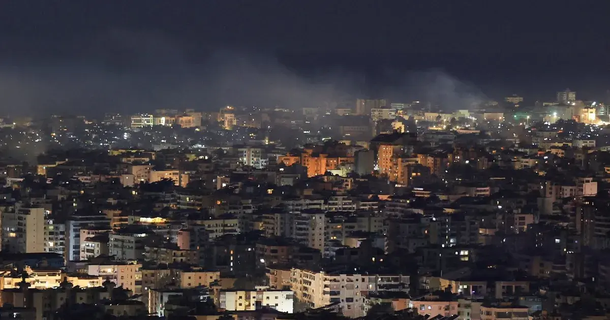 الجيش الإسرائيلي يكثف الغارات على لبنان وينشر آلاف الجنود على الحدود