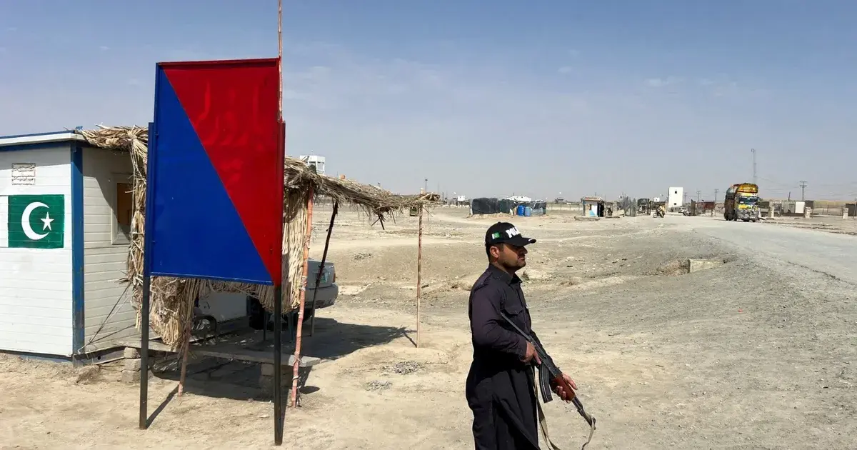 تبادل السيطرة والاتهامات.. إلى أين تتجه الحرب بين باكستان وأفغانستان؟