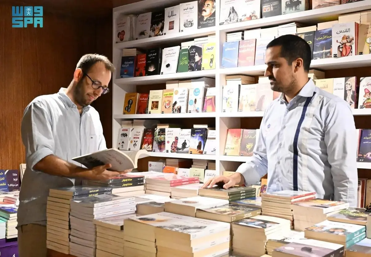 رواق الكتب يجمع عشاق القراءة والمعرفة في قلب التراث الحجازي العريق بجدة التاريخية