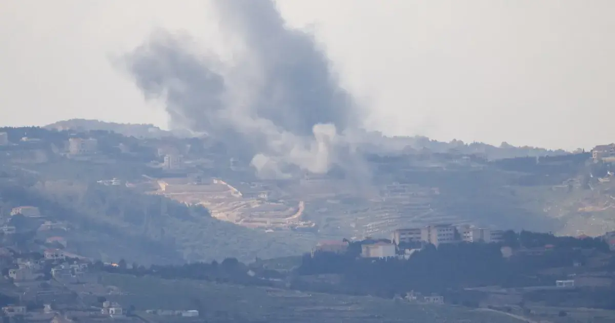 حكومة لبنان تحظر أنشطة "حزب الله" العسكرية وتكلف الجيش بـ"حصر السلاح"