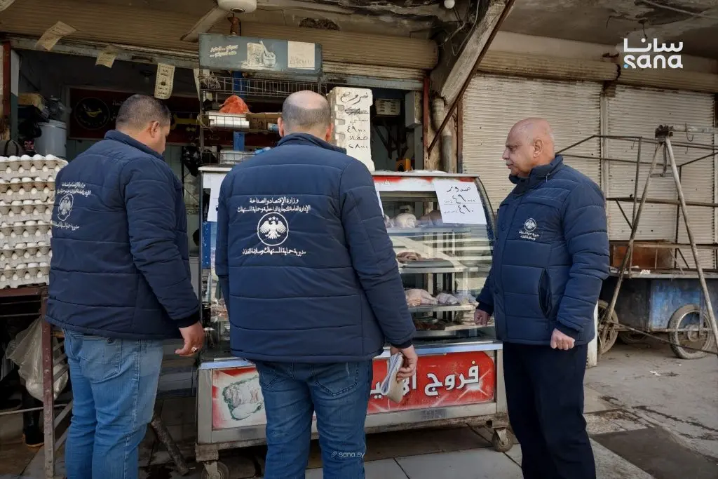 جولات رقابية على محلات بيع اللحوم البيضاء في دير الزور