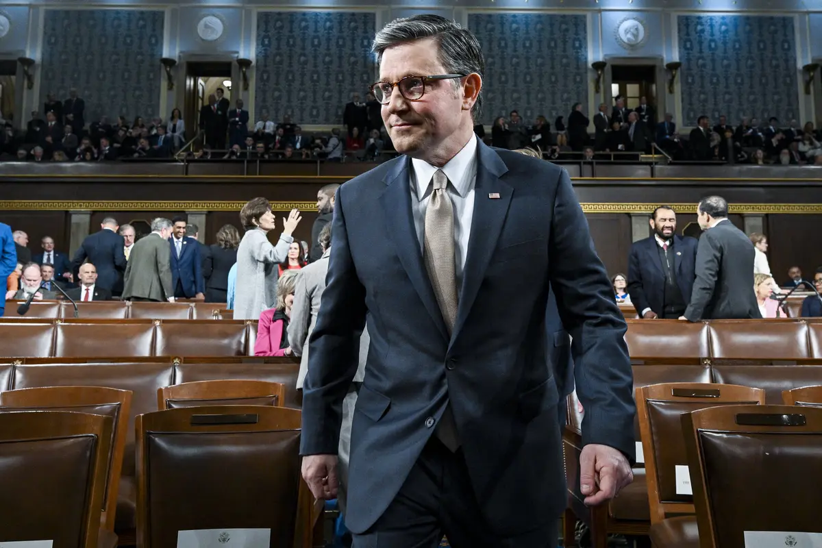 رئيس مجلس النواب الأمريكي يكشف عن خطط لتسليح المعارضة الإيرانية