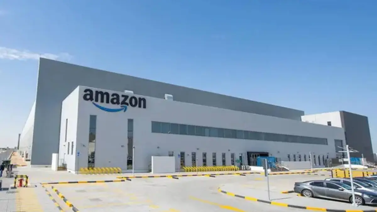 أمازون تعلن تعرض مراكز بيانات AWS في الإمارات والبحرين لاضطرابات جراء الهجمات الإيرانية