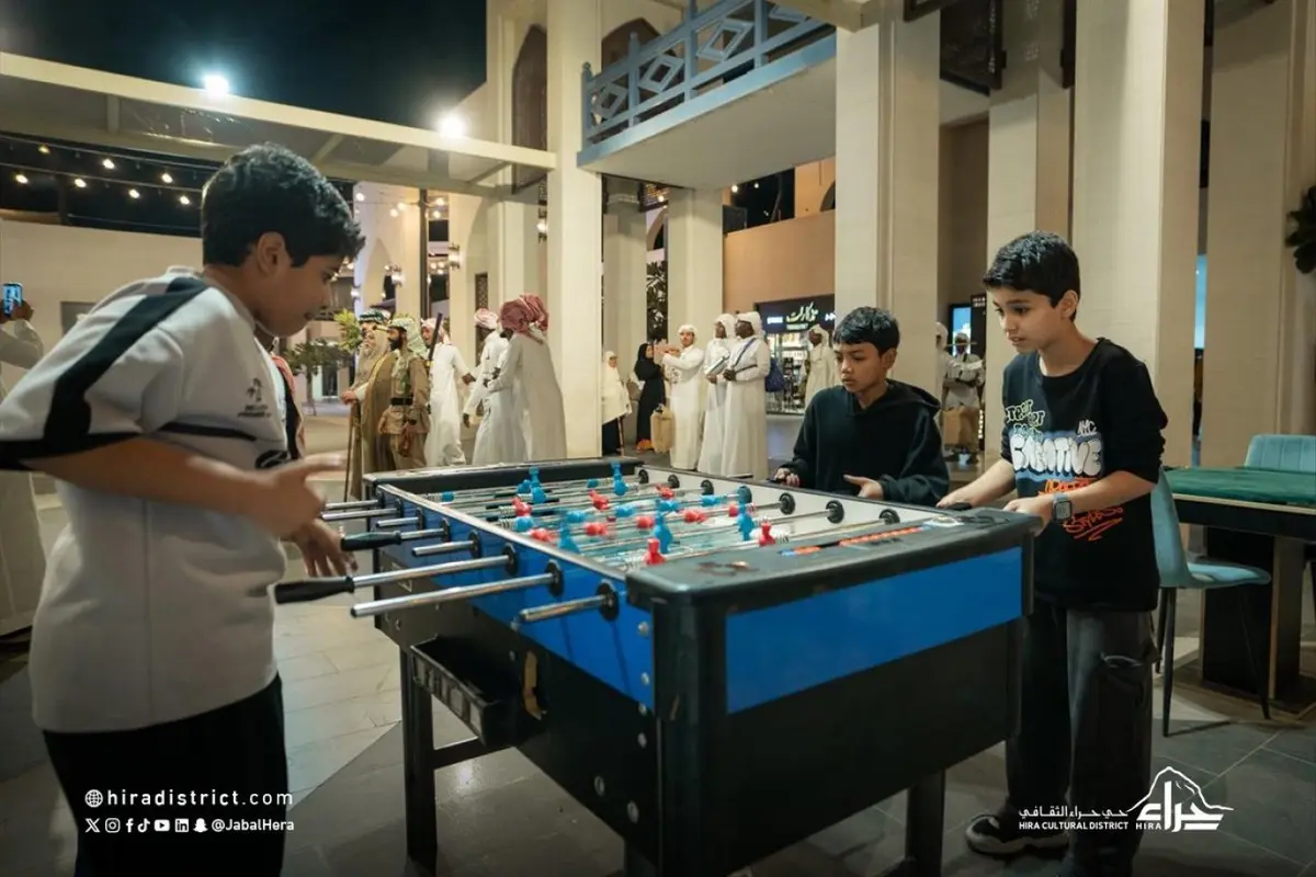 ضمن فعاليات ليالي حراء الرمضانية... السوق الرمضاني في حي حراء يجذب الزوار