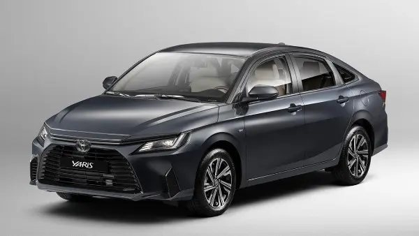 أسعار ومواصفات تويوتا ياريس 2026 في السعودية