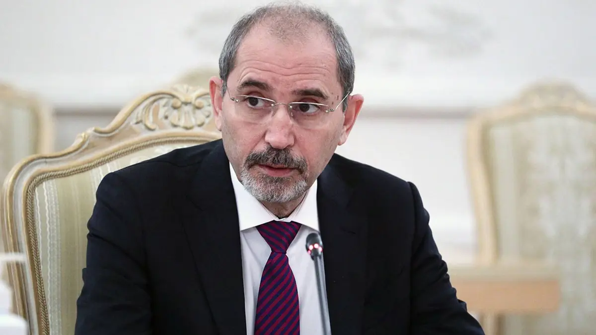 الصفدي يحذر من خطورة التصعيد الإقليمي ويدين الاعتداءات الإيرانية