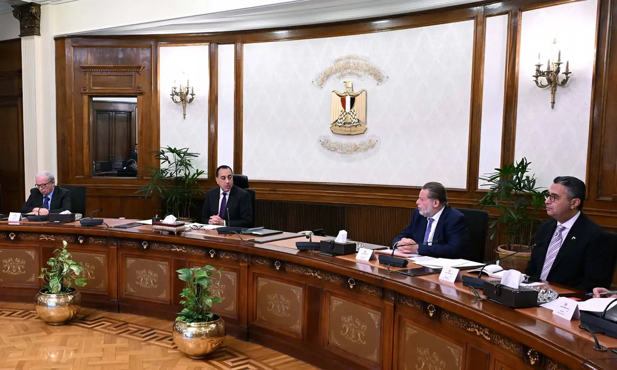 الحكومة: إعداد خطة بالتنسيق مع البنك المركزي لتوفير النقد الأجنبي لتأمين الاحتياجات الأساسية