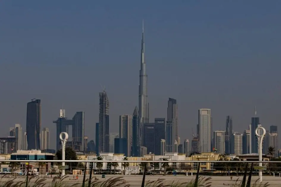 القطاع الخاص في دبي يمنح إقامة مجانية لإيواء المتضررين من السفر