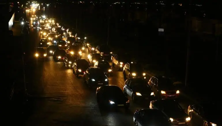 لبنان في قلب العاصفة : اشتعال جبهة الجنوب وغارات إسرائيلية عنيفة تستهدف الضاحية