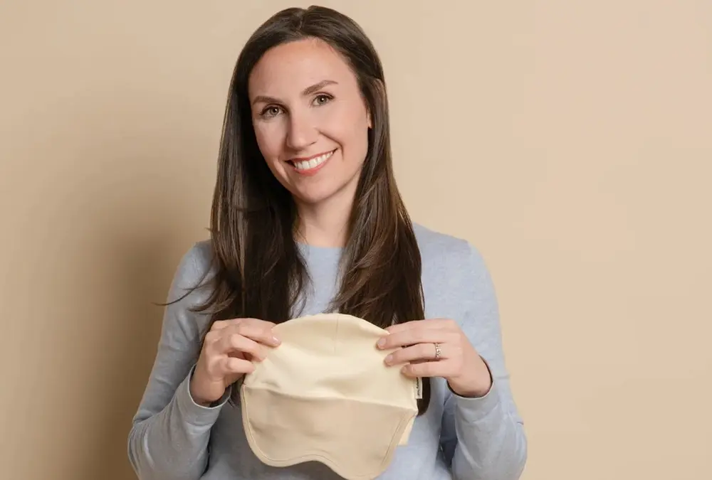 أم شابة تبني عملًا يدر 90 ألف دولار شهريًا خلال 20 دقيقة يوميًا.. ما القصة؟