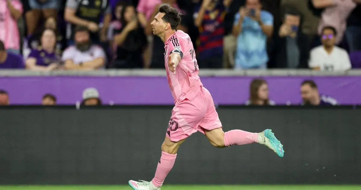 شاهد.. ميسي يسجل هدفين من خارج منطقة الجزاء في شباك أورلاندو