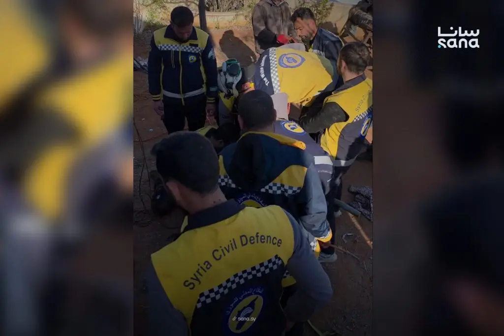 من عمليات فرق الدفاع المدني السوري لإخراج طفلة سقطت في بئر بقرية حلبان بريف سلمية في حماة