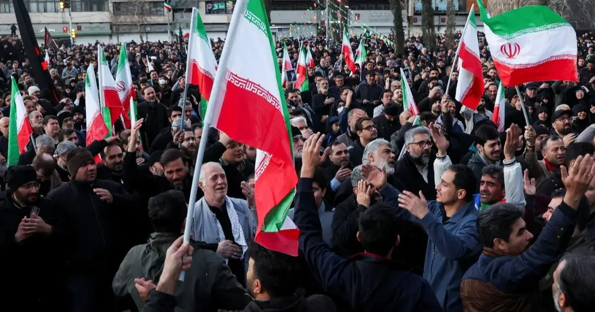 هل تقود الضربات الإسرائيلية الأميركية إلى تغيير النظام في إيران؟