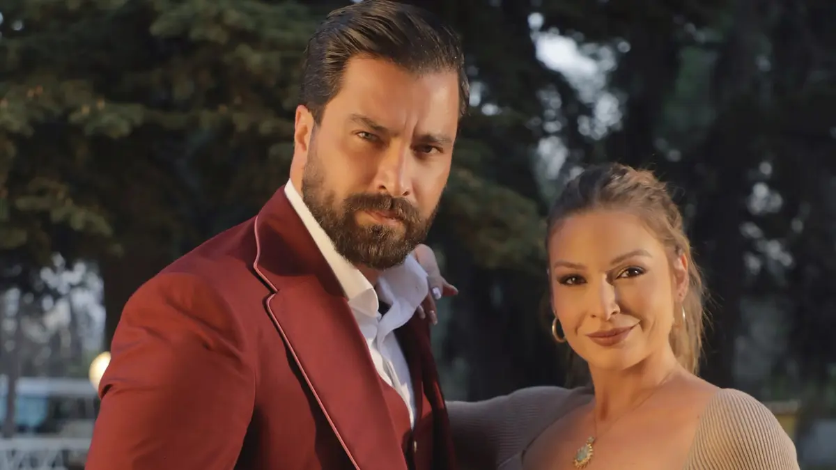 كيمياء معتصم النهار وباميلا الكيك.. كيف صنعتها أزياء "لوبي الغرام"؟