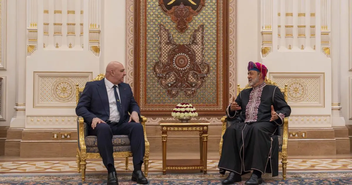 سلطان عُمان يبحث تداعيات التصعيد مع زعماء 3 دول