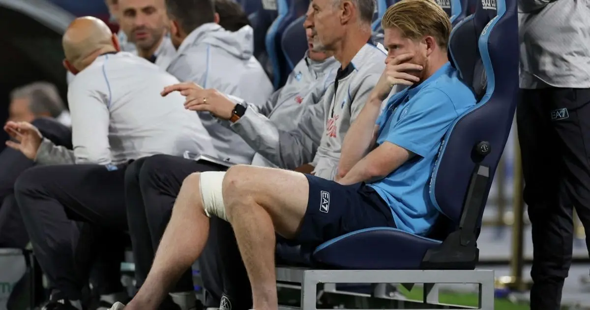 دي بروين يشارك في تدريبات نابولي بعد غياب 128 يوماً