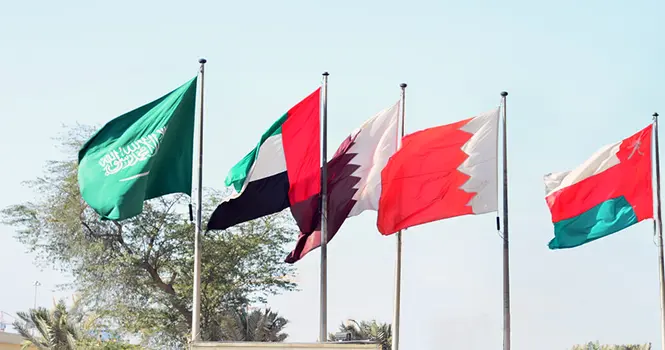 وكالة فيتش: تصنيفات دول الخليج تملك هامشاً كافياً لتحمّل صراع إقليمي قصير