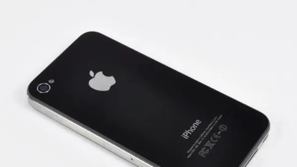 أسوأ هواتف آيفون في تاريخ أبل.. نماذج خيبت آمال المستخدمين