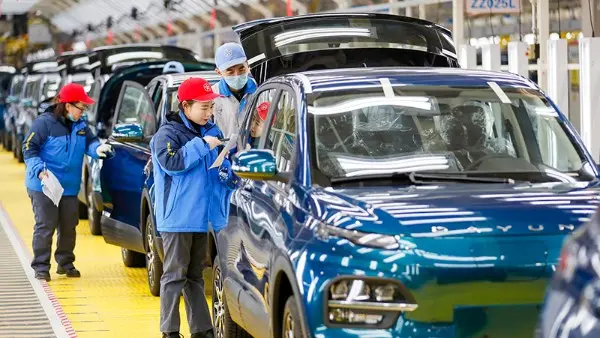 جيل زد الأمريكي مستعد للسيارات الصينية أكثر من آبائهم.. ما السبب