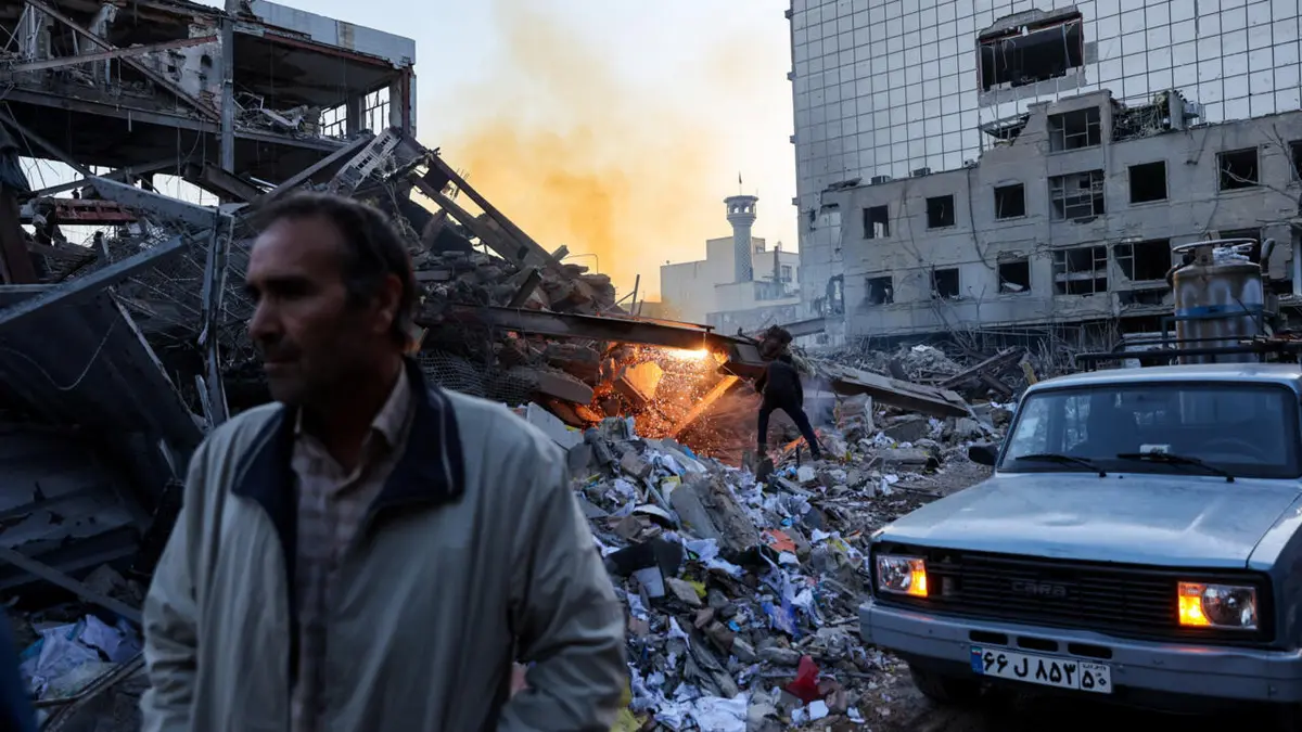 اتساع الحملة الأمريكية الإسرائيلية على إيران وحزب الله يدخل المواجهة ودول الخليج في مرمى النار