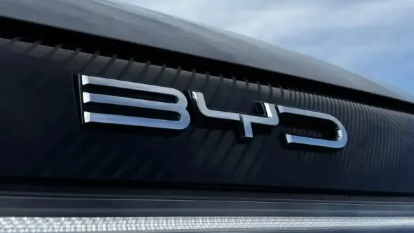 تراجع حاد في مبيعات بي واي دي خلال فبراير.. وانخفاض بنسبة 41% وسط تباطؤ الطلب