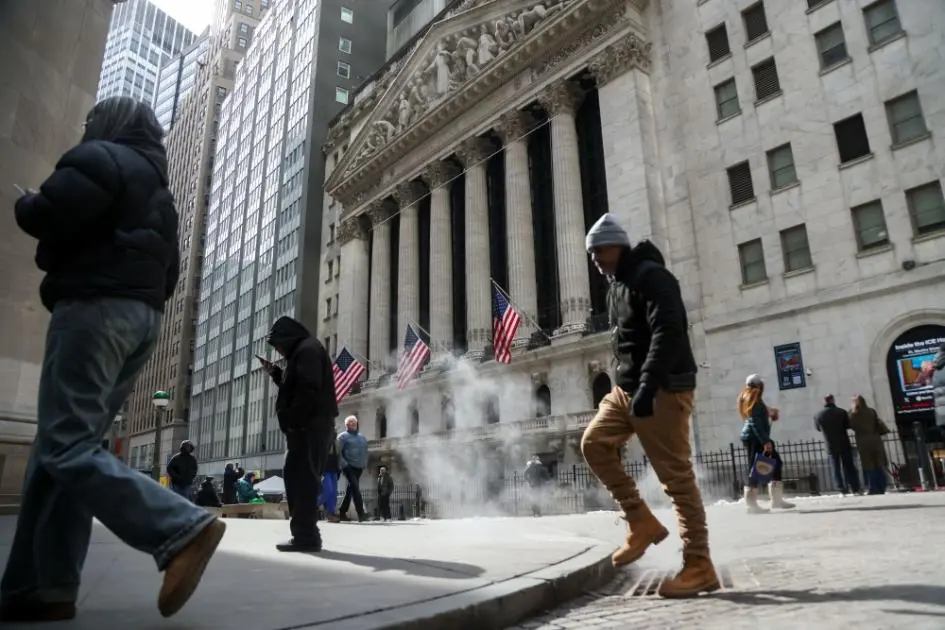 الأسواق العالمية تتقلّب على نار الشرق الأوسط.. والنفط «يغلي»