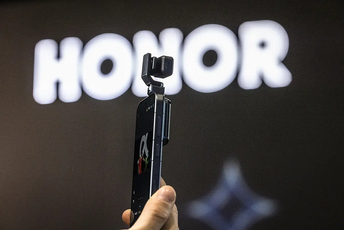 هواتف روبوتية وروبوتات بشرية.. "هونر" تكشف عن تقنياتها للمستقبل