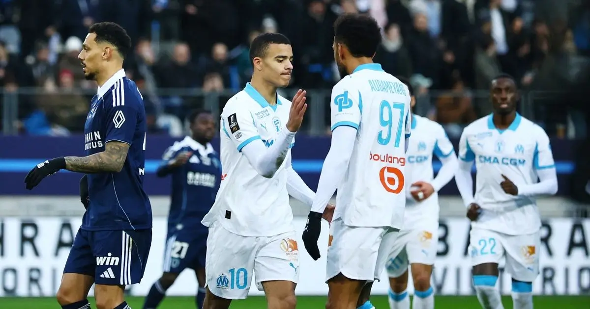 مارسيليا يتكبد خسائر بنصف مليار يورو وماكورت يستعد للبيع