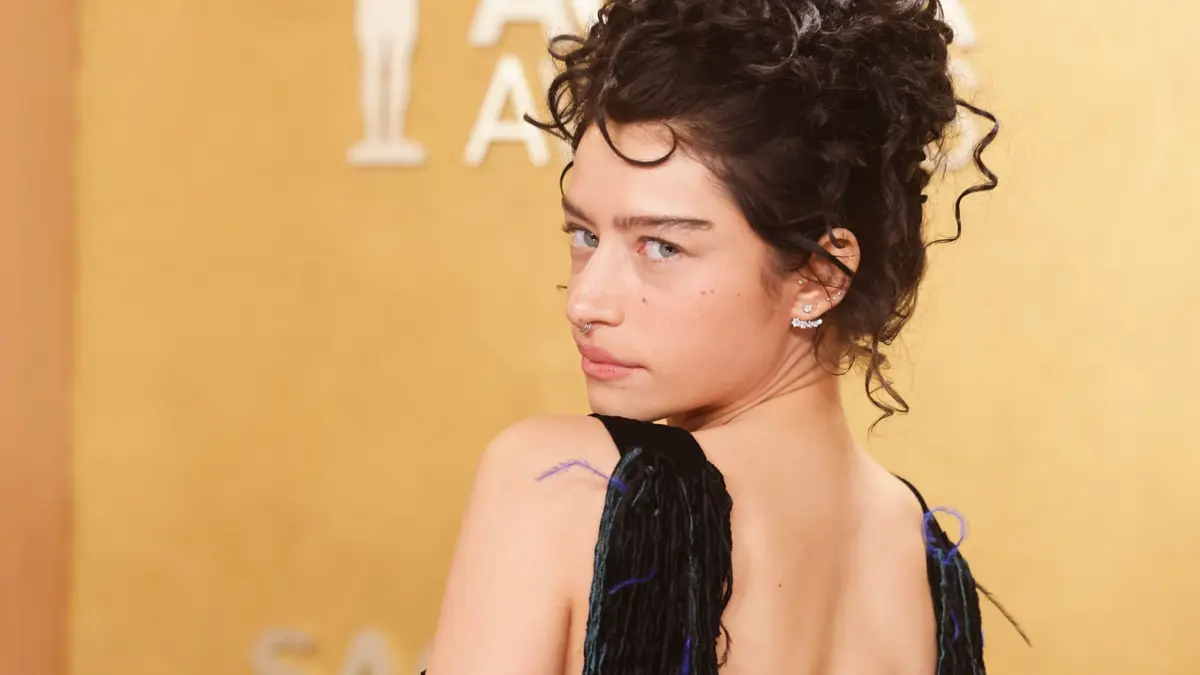 إطلالات جريئة للنجمات في حفل جوائز الممثلين 2026