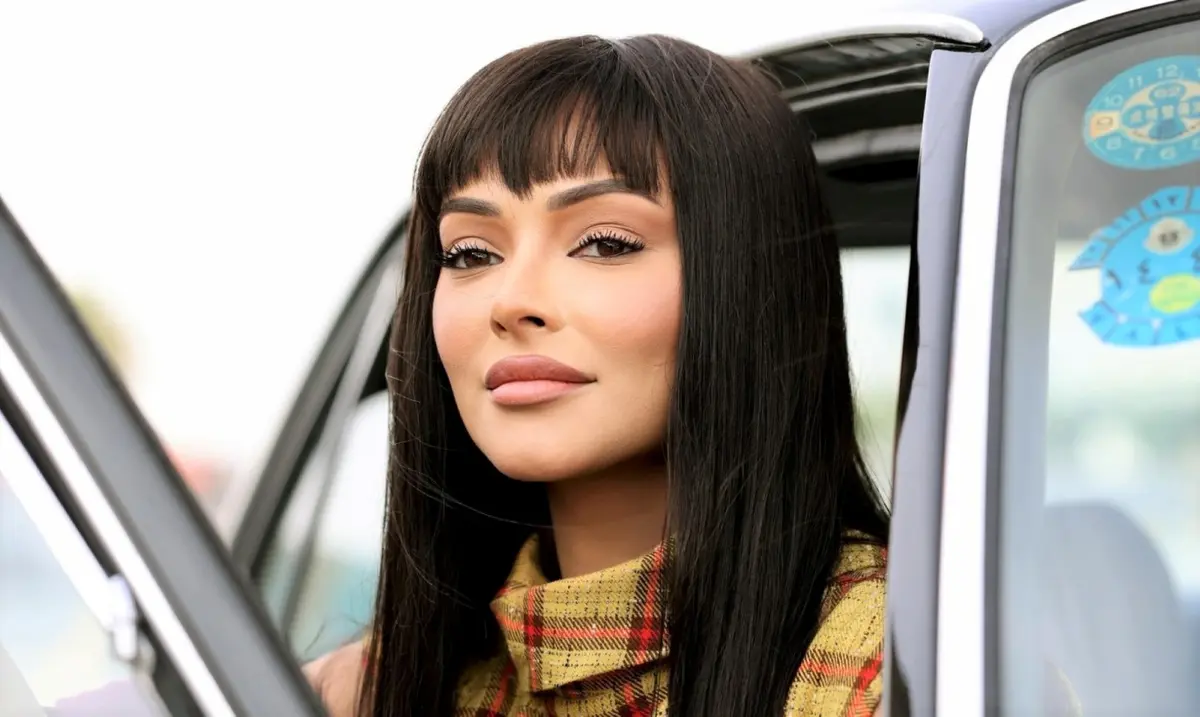 شوق الهادي تنشر صورة حديثة وأخرى قديمة لها مع هدى حسين وهكذا تعلق