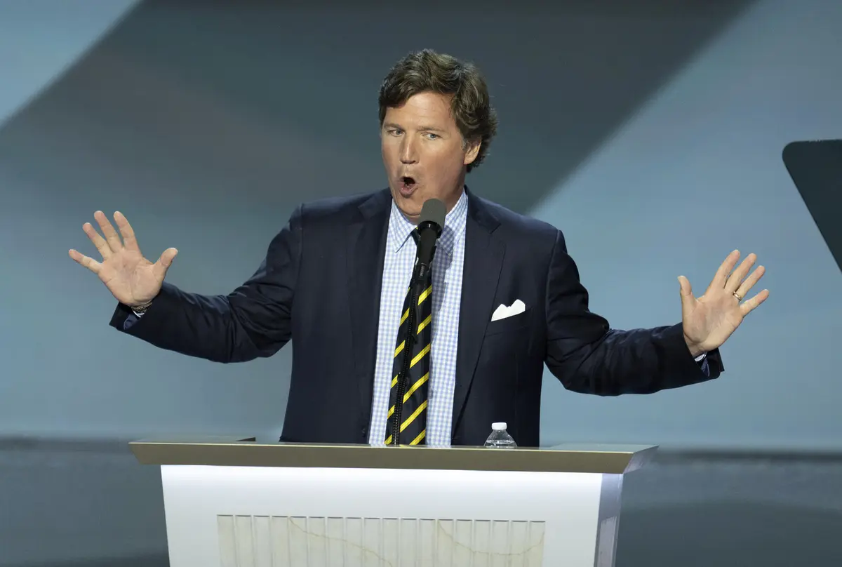 كارلسون: اعتقال عملاء للموساد في قطر والسعودية خططوا لتفجيرات وإسرائيل تسعى لضرب إيران ودول الخليج