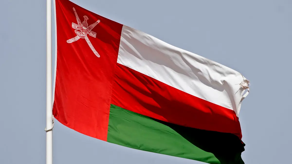 إعلام عُماني رسمي: استهداف ميناء الدقم بطائرات مسيّرة