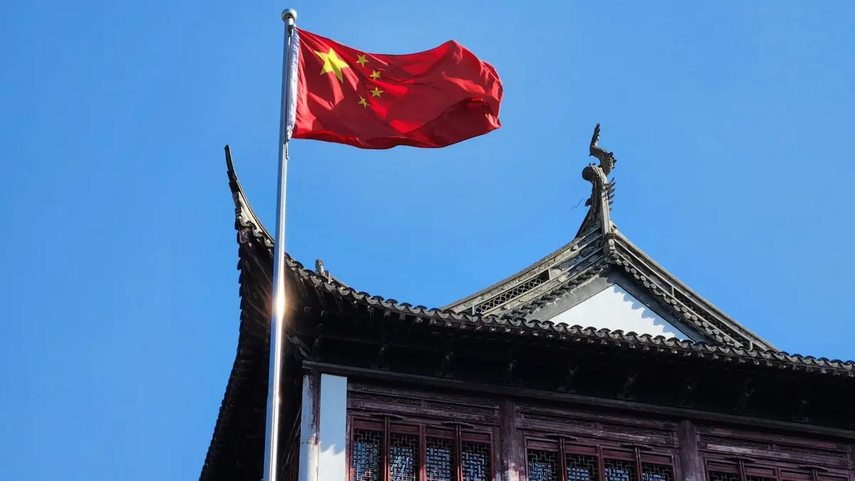 الخارجية الصينية: لا لتوسيع الحرب.. ونرفض استهداف الحق النووي لإيران