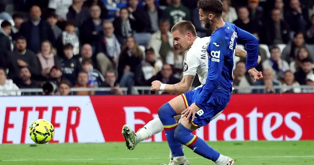 ماذا قال ماستانتونو لحكم مباراة خيتافي قبل الطرد؟