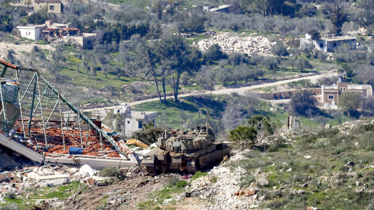 القوات الإسرائيلية تتوغل برا في منطقة حدودية في جنوب لبنان والجيش يعلن إقامة منطقة عازلة